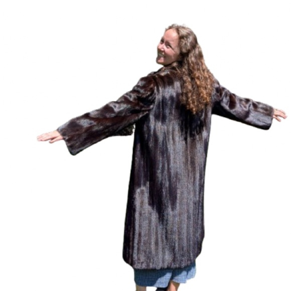 Luxurious Dark Brown/Black Mink Fur Coat